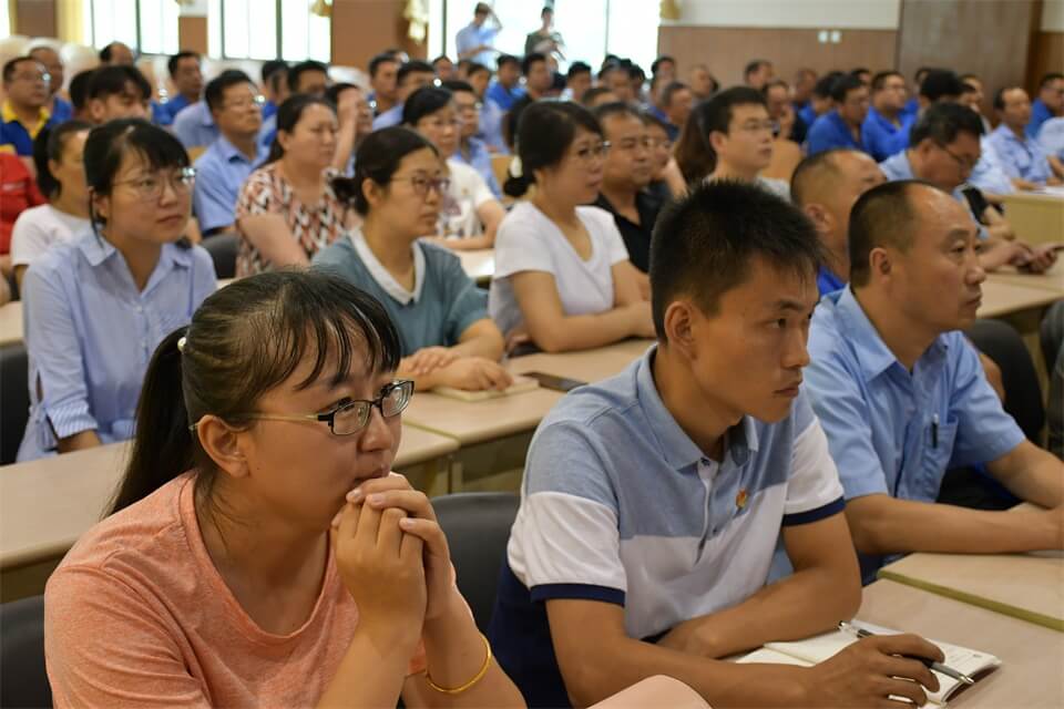 聆聽先進(jìn)事跡，激發(fā)工作熱情(圖5)