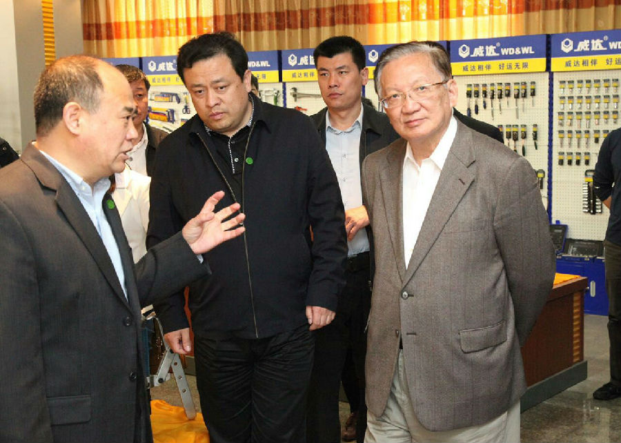 原國務(wù)委員、外交部部長唐家璇視察威力工具集團(tuán)(圖3)