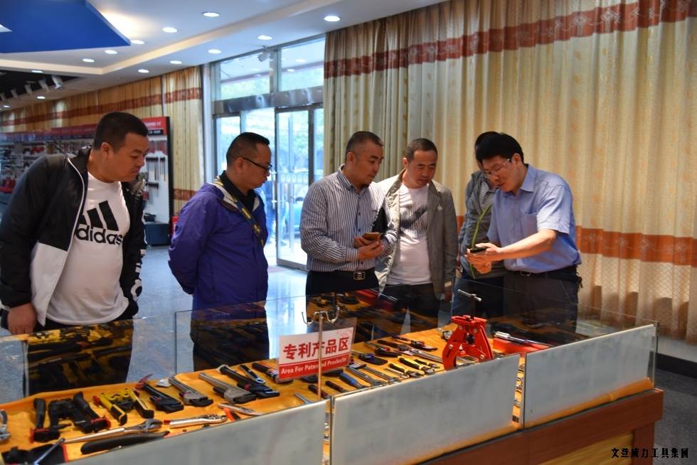 甘肅、青海優(yōu)秀經銷商蒞臨威力集團參觀考察(圖8)